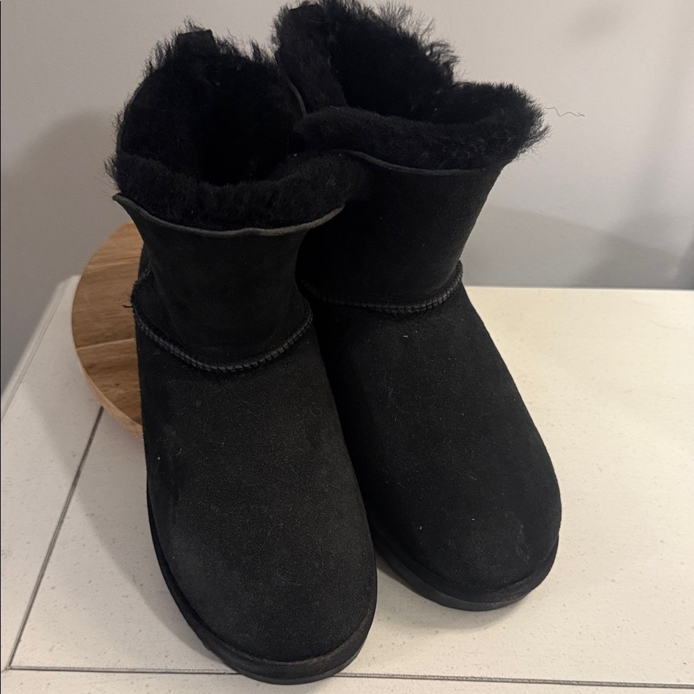 Women's Cozy Black Winter Boots